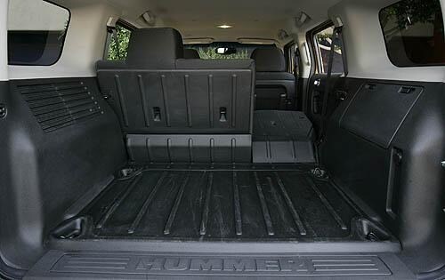 2010 HUMMER H3T interior CARGO