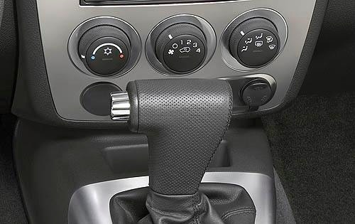 2009 HUMMER H3T interior CC