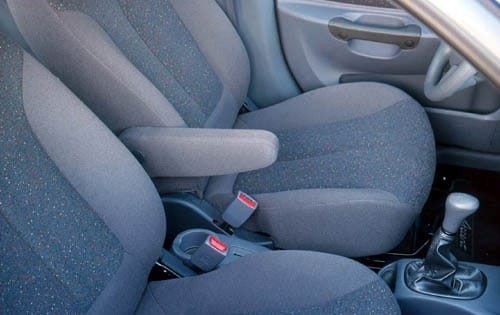 2000 Hyundai Accent interior DETAIL
