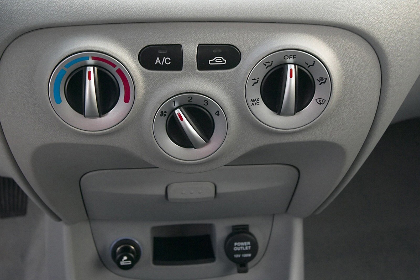 2007 Hyundai Accent interior CC