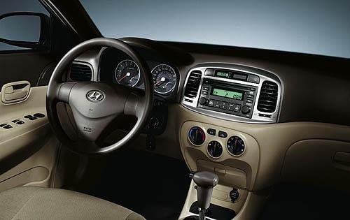 2011 Hyundai Accent interior I