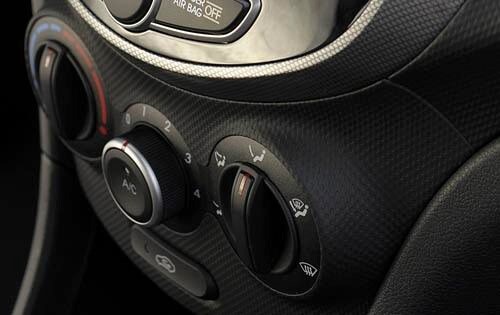 2012 Hyundai Accent interior CC