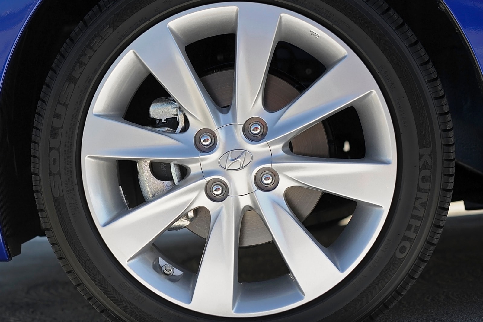 2013 Hyundai Accent — OEM photo 3