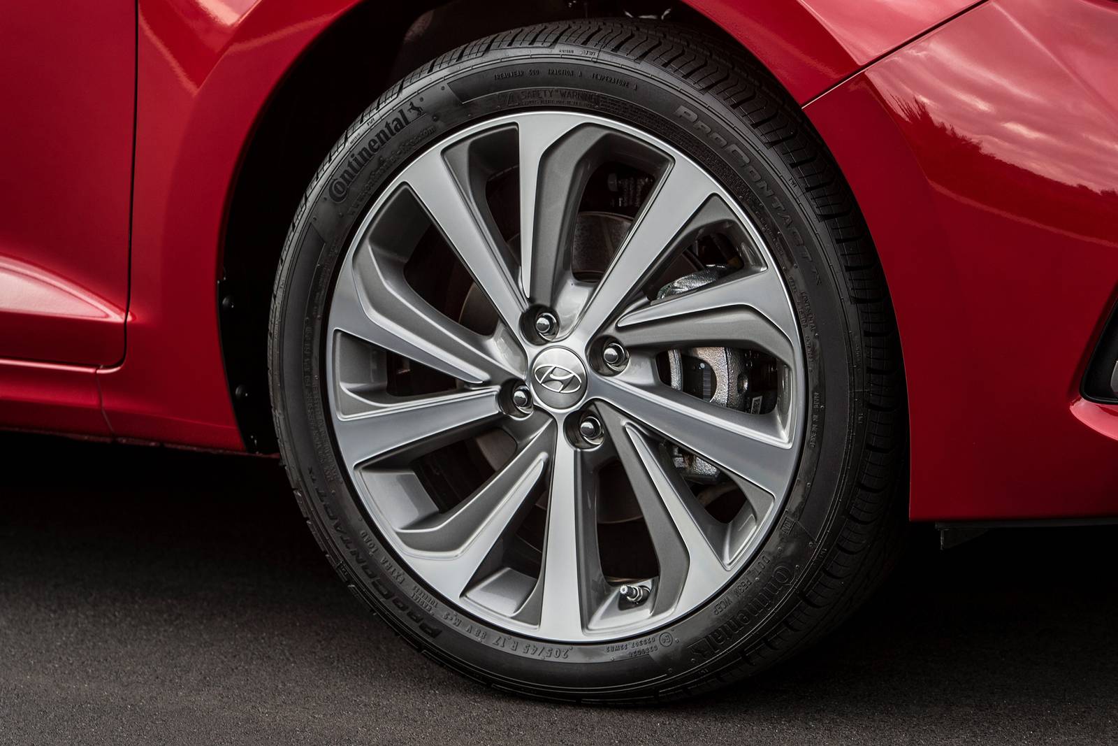 2018 Hyundai Accent exterior W