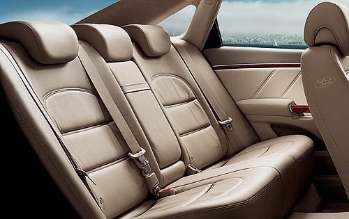 2007 Hyundai Azera interior RI