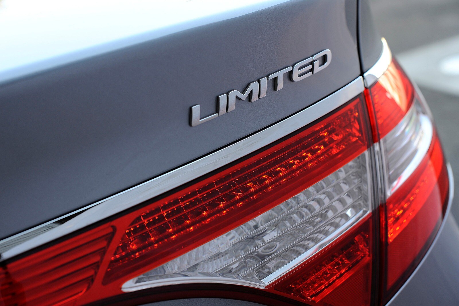 2015 Hyundai Azera — OEM photo 3