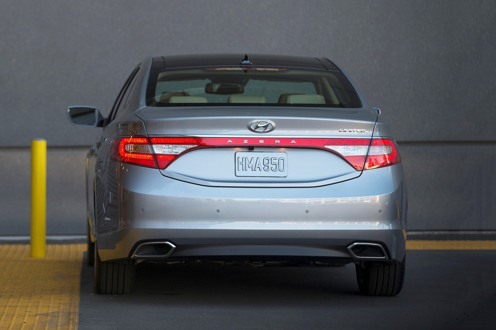 2017 Hyundai Azera exterior F