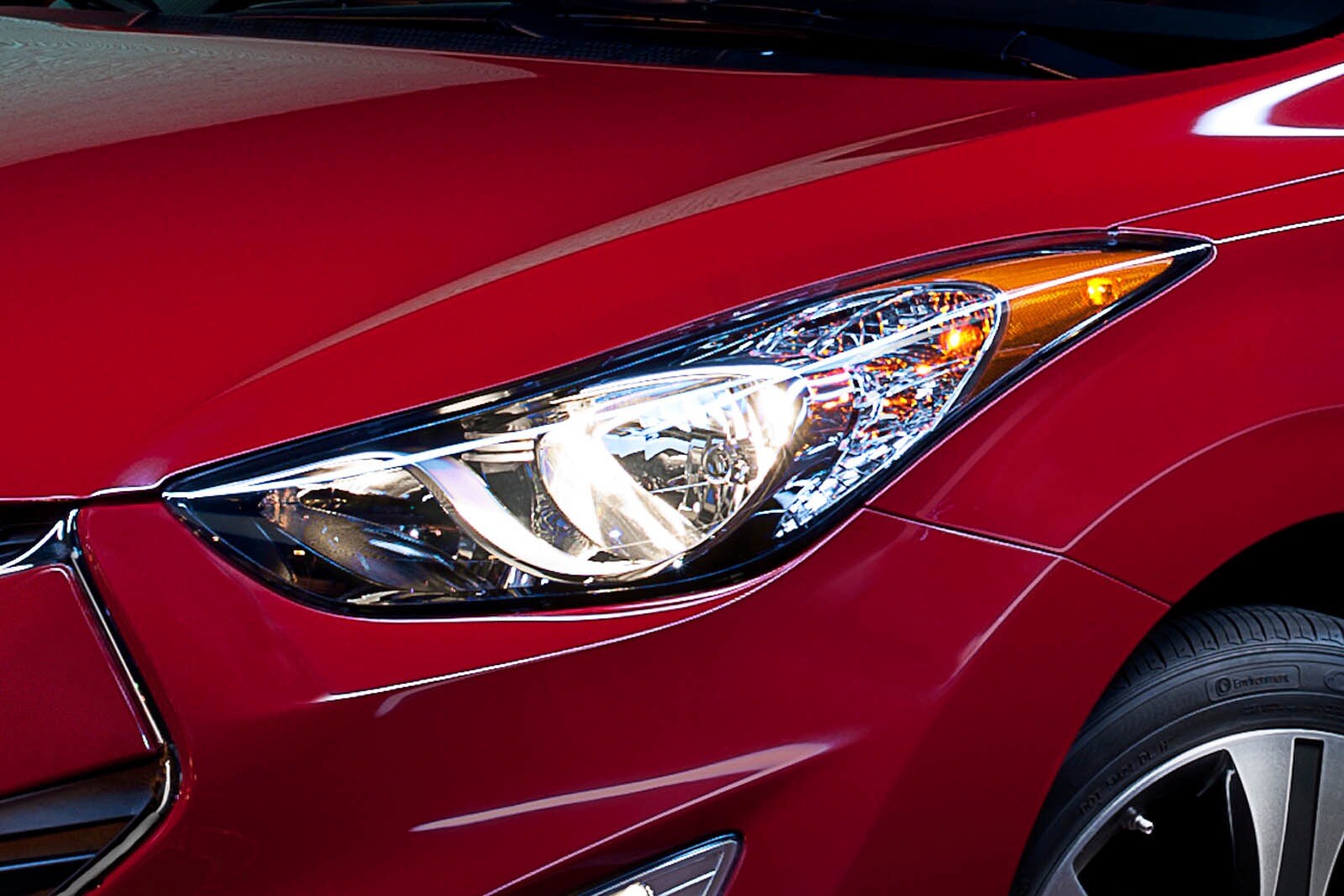 2013 Hyundai Elantra exterior EDETAIL