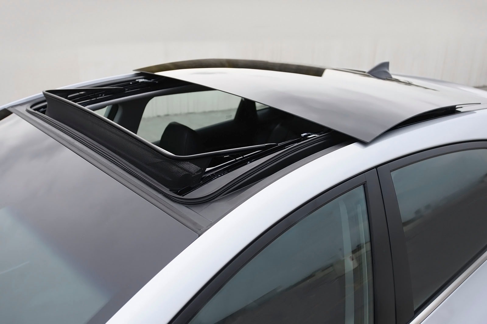 2013 Hyundai Elantra exterior EDETAIL