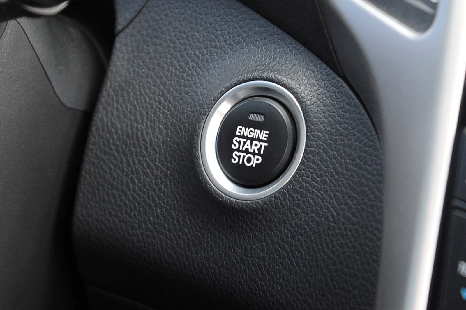 2015 Hyundai Elantra interior DETAIL