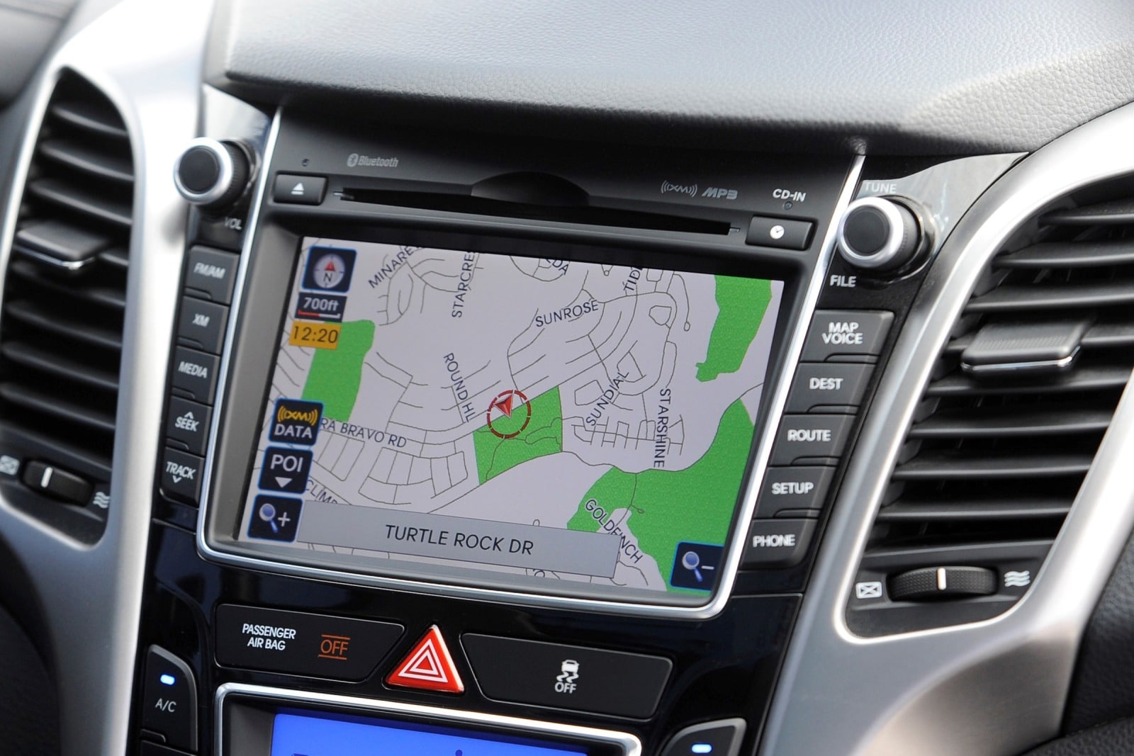 2015 Hyundai Elantra interior NAVSYS