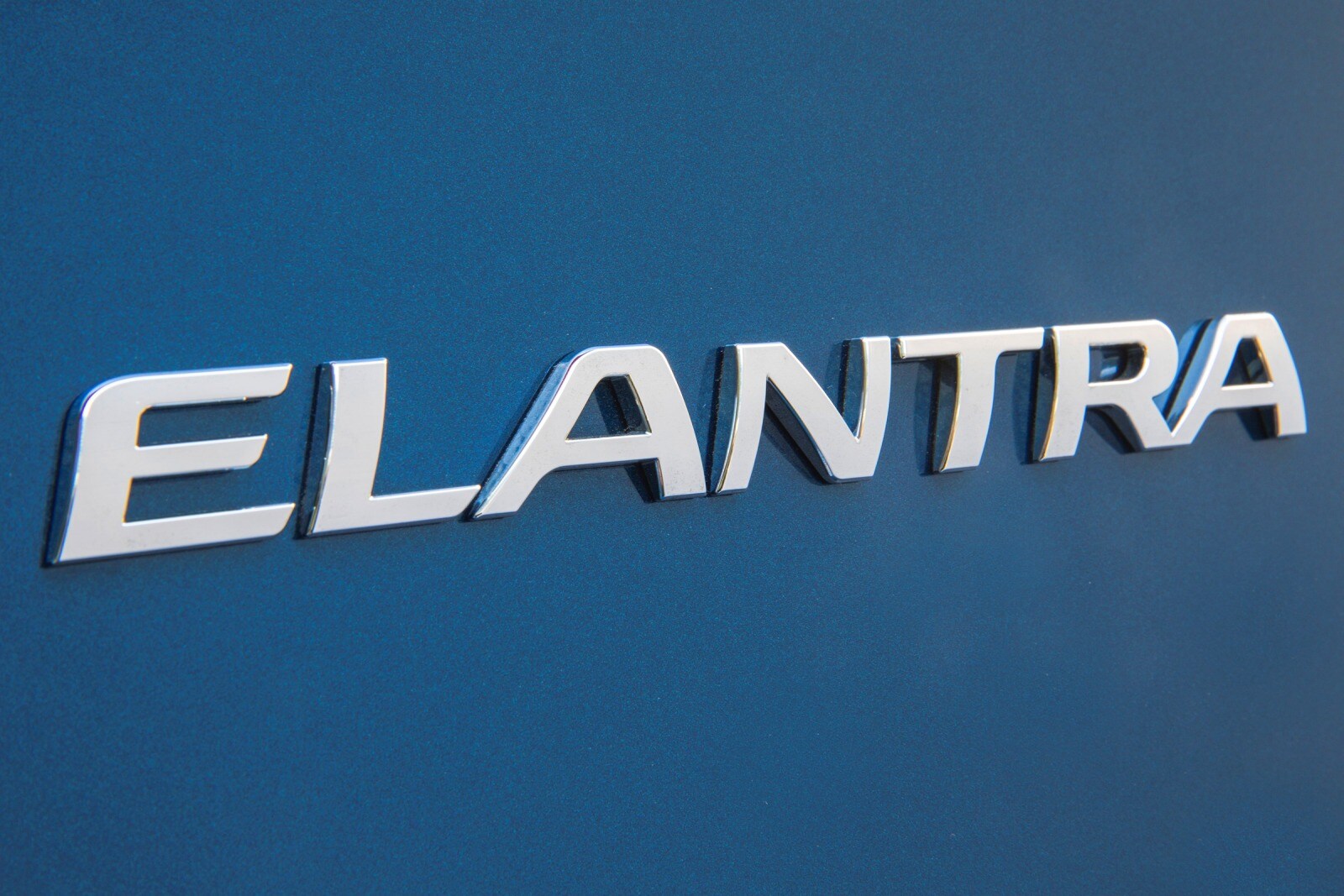 2016 Hyundai Elantra GT — OEM photo 3