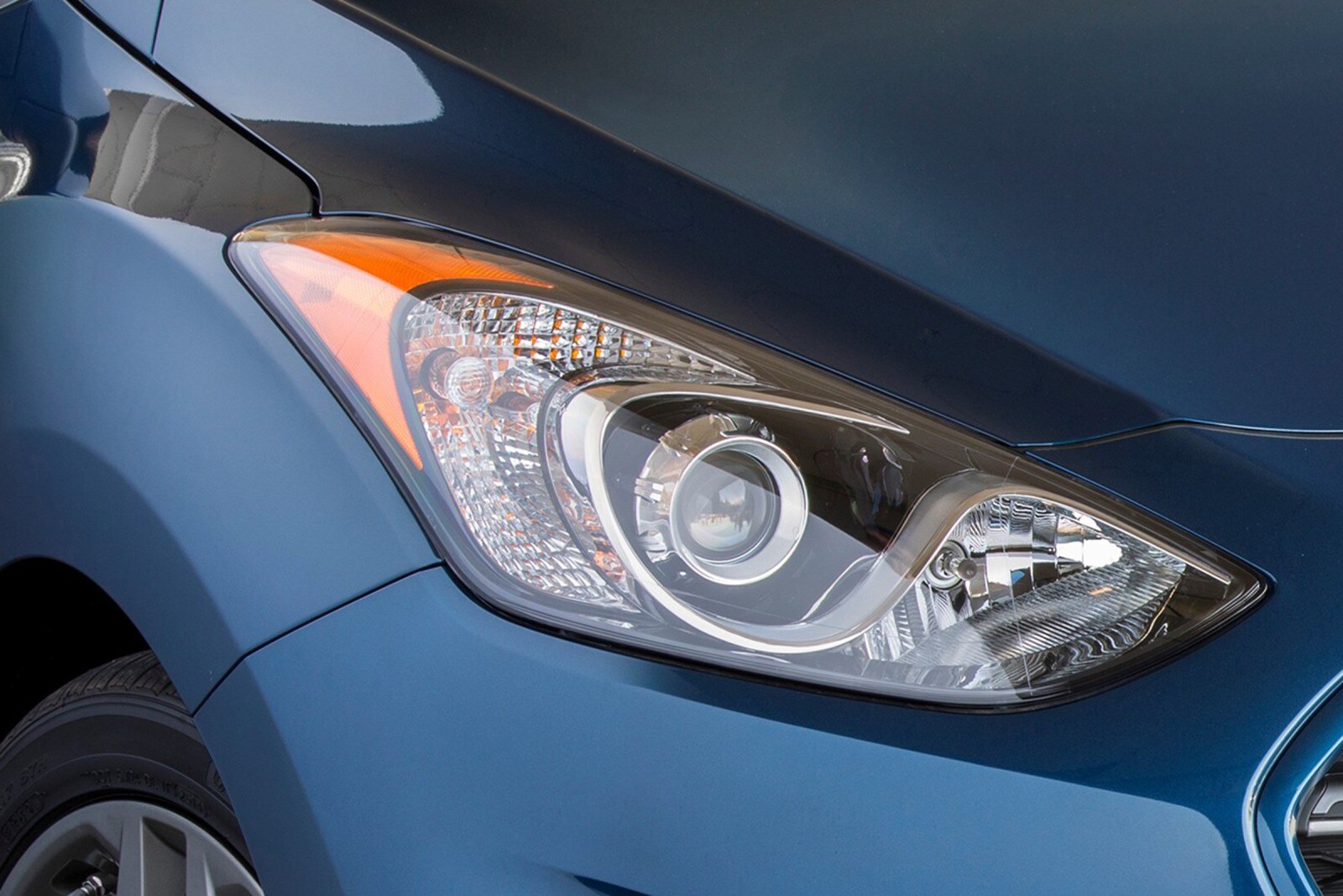 2017 Hyundai Elantra exterior EDETAIL