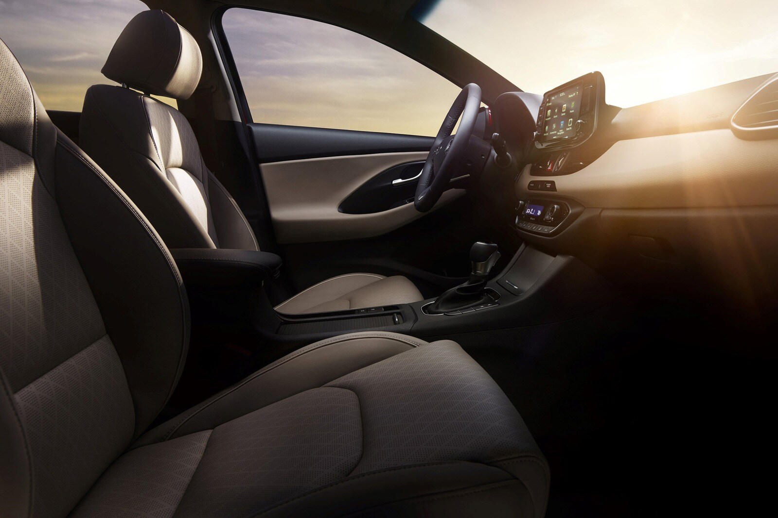 2018 Hyundai Elantra interior LIFE2