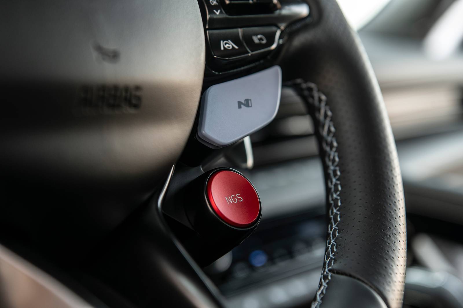 2024 Hyundai Elantra interior DETAIL