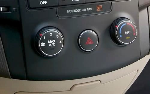 2011 Hyundai Elantra Touring front safety CC