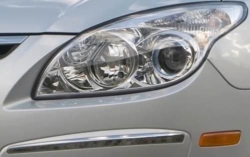 2011 Hyundai Elantra Touring front safety DETAIL