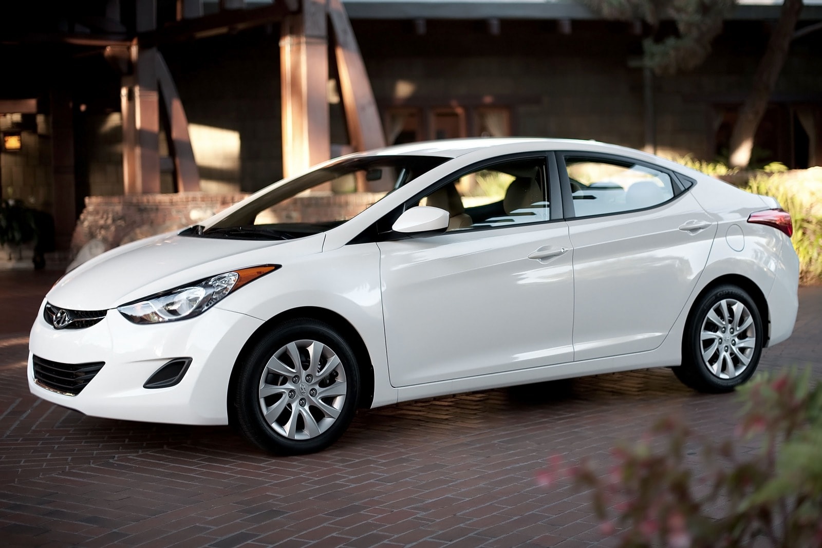 2013 Hyundai Elantra exterior FQ