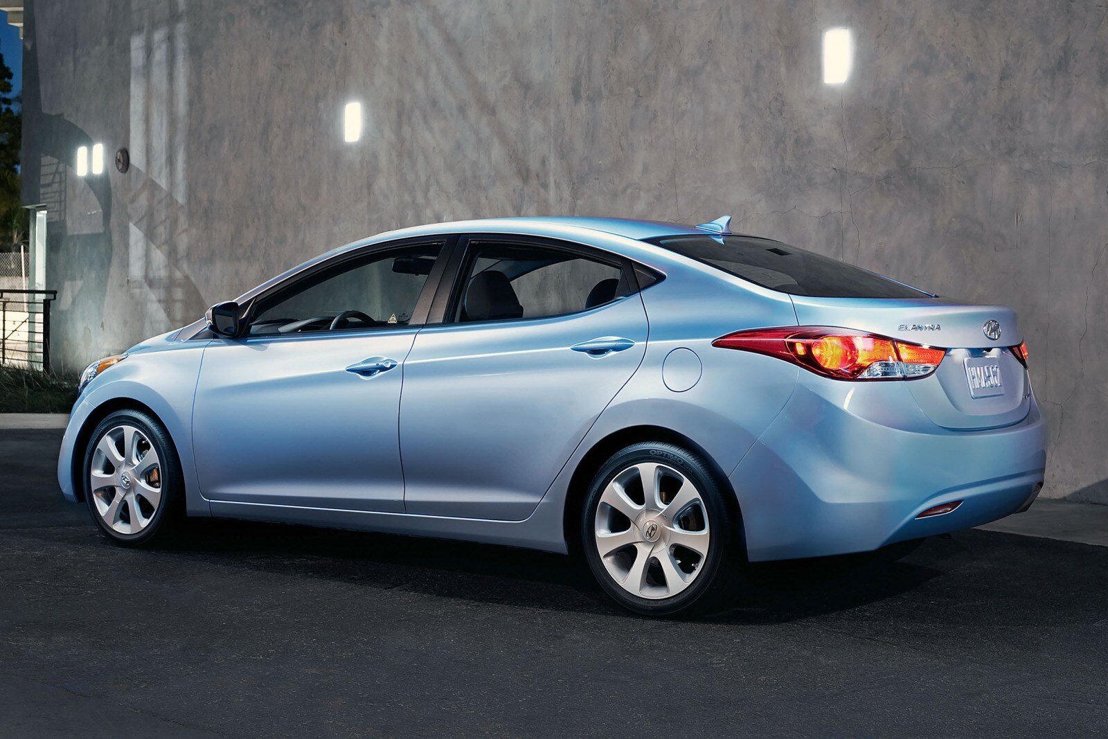 2013 Hyundai Elantra exterior FOG