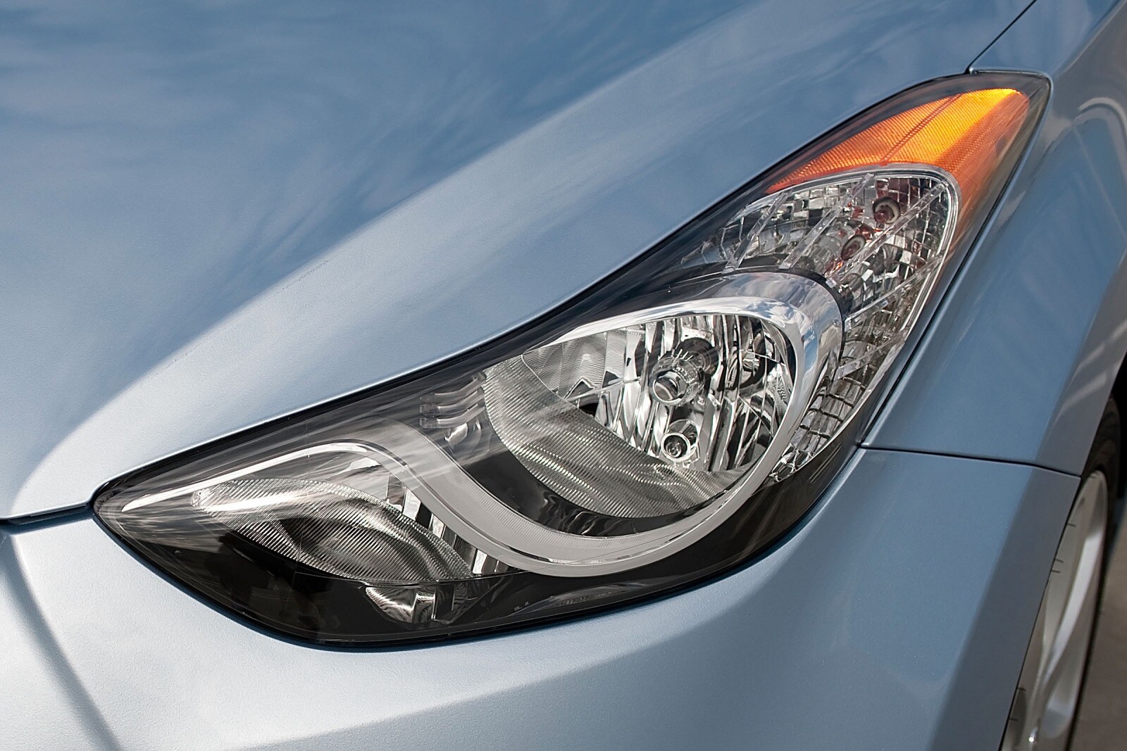 2013 Hyundai Elantra exterior EDETAIL