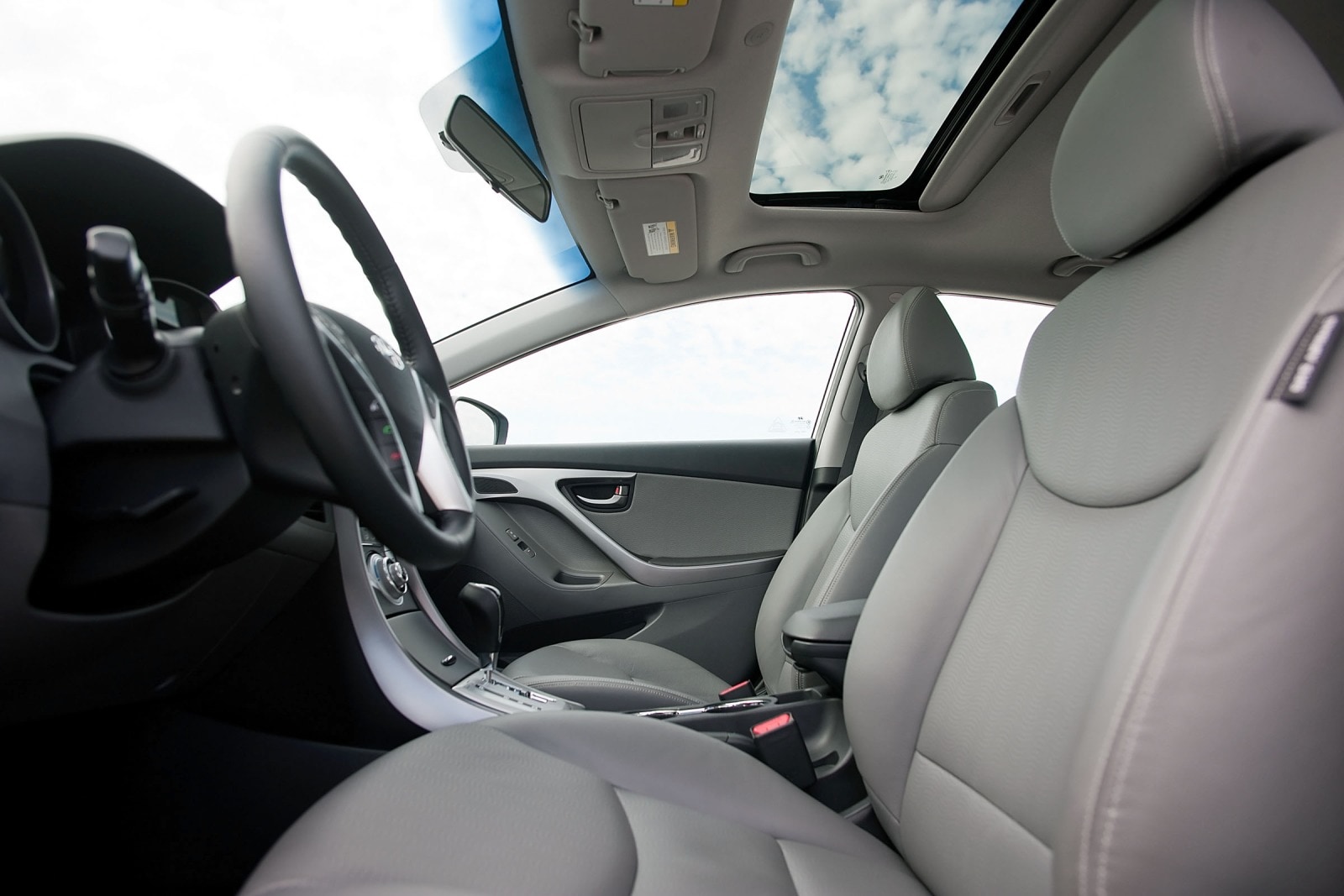 2013 Hyundai Elantra interior I
