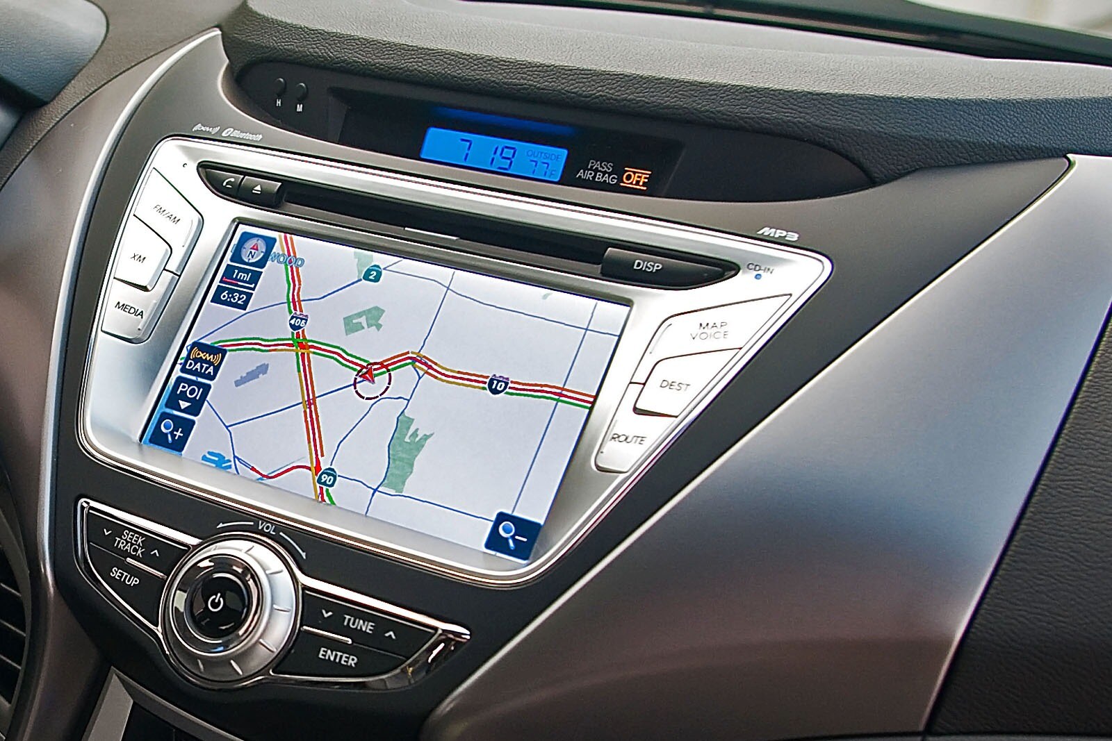2013 Hyundai Elantra interior NAVSYS