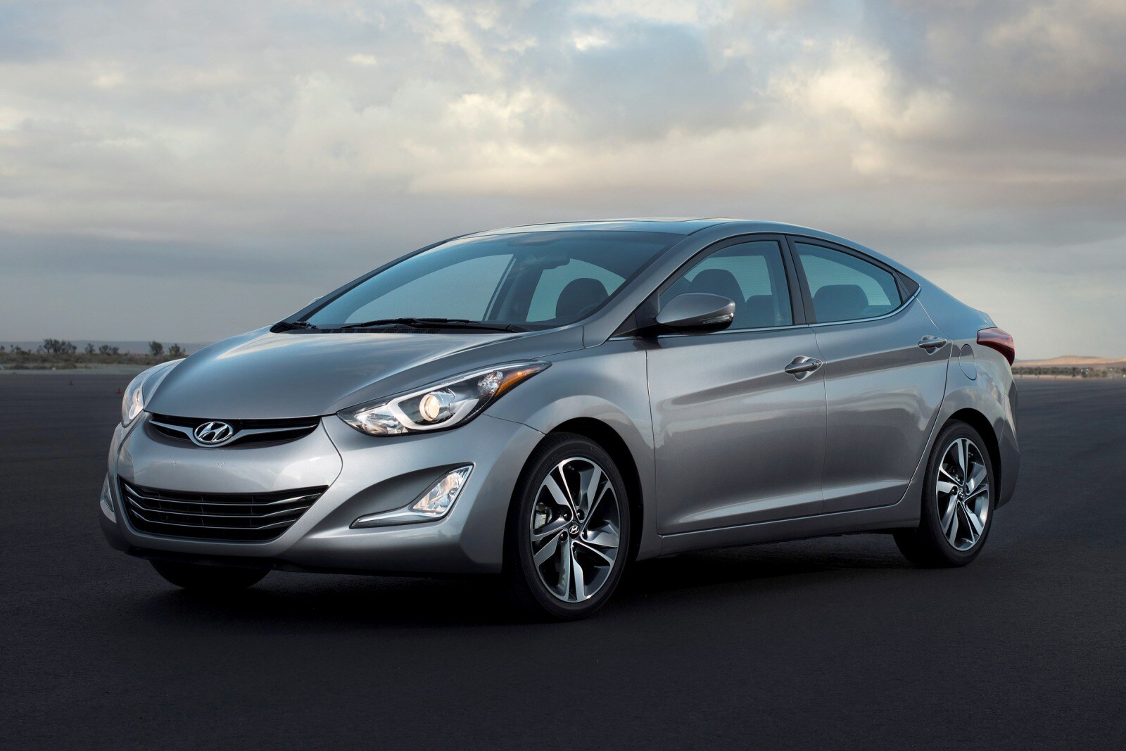 2015 Hyundai Elantra exterior FQ