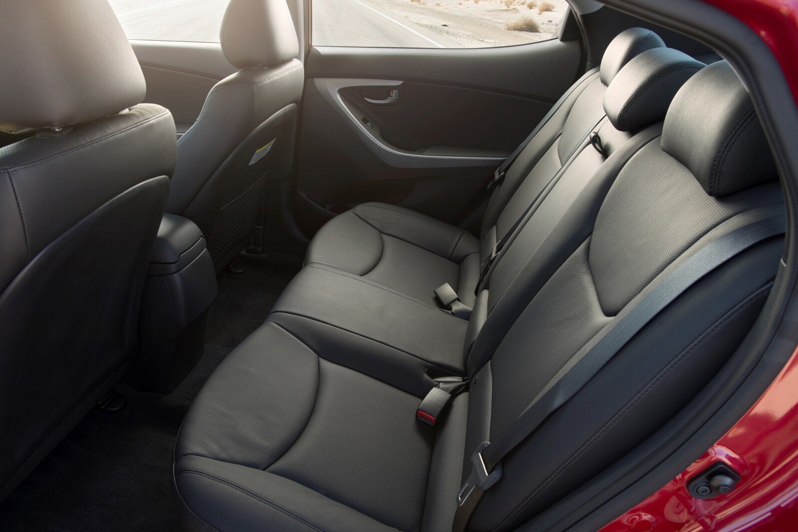 2015 Hyundai Elantra interior RI