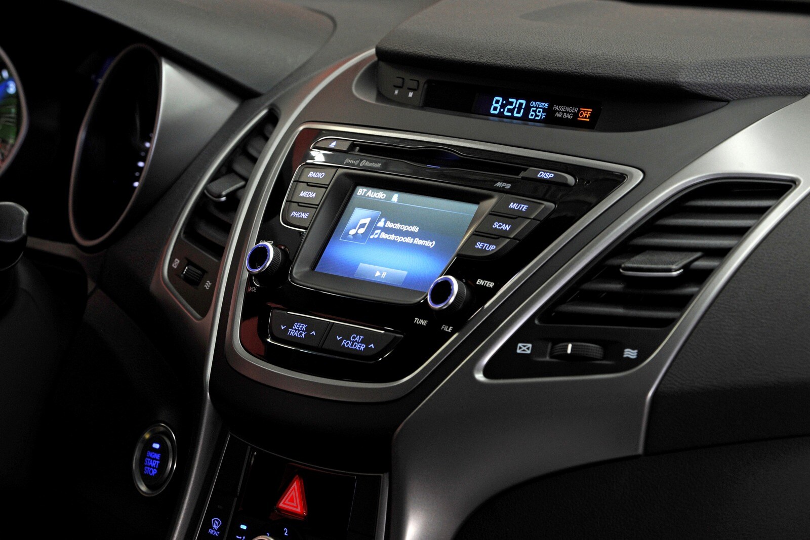 2016 Hyundai Elantra GT interior CC