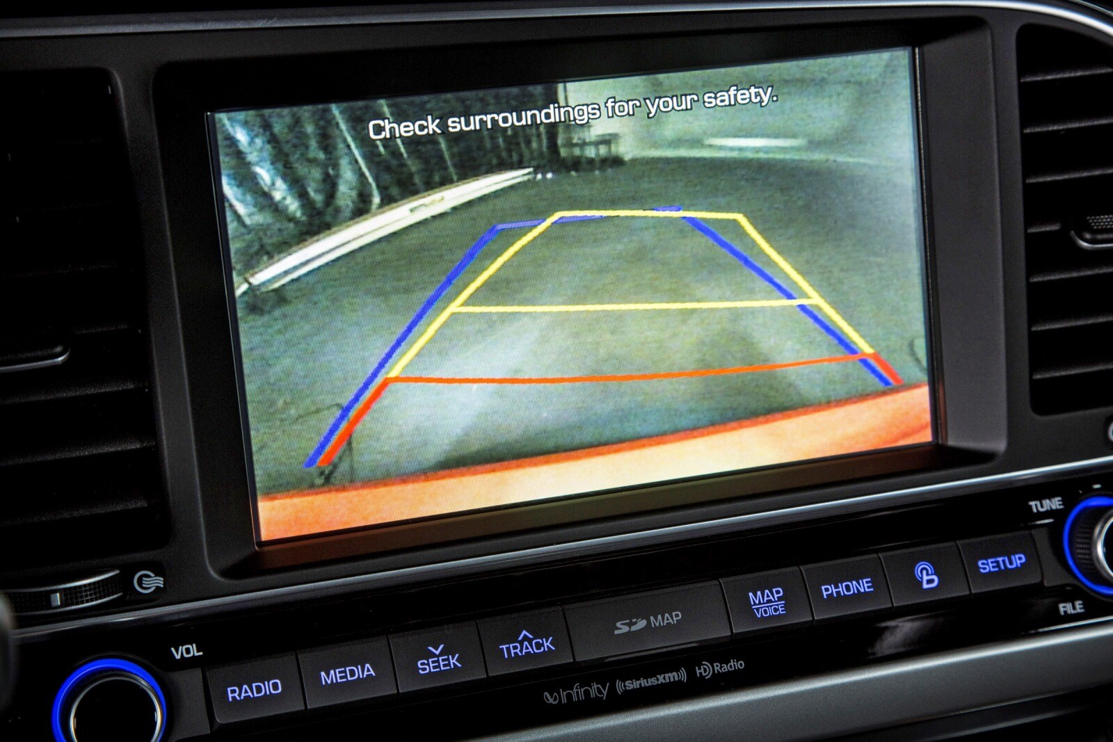 2017 Hyundai Elantra interior DETAIL