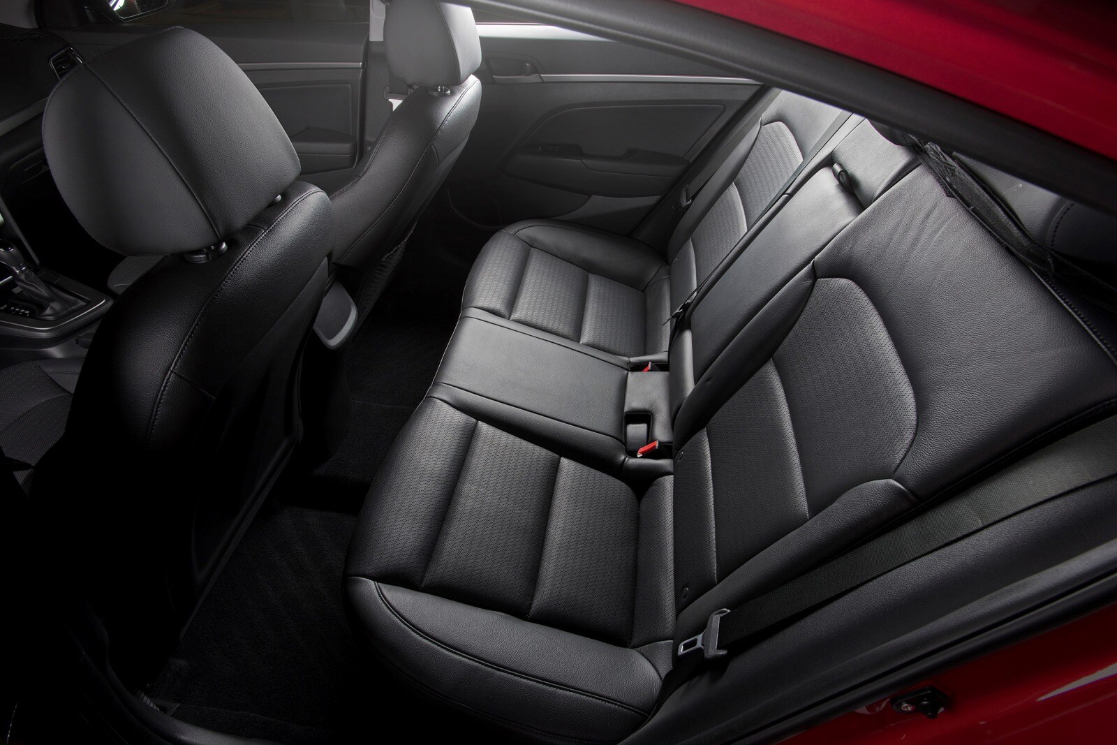 2017 Hyundai Elantra interior RI