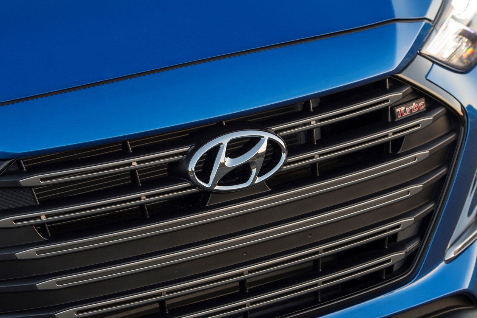 2017 Hyundai Elantra exterior FBDG