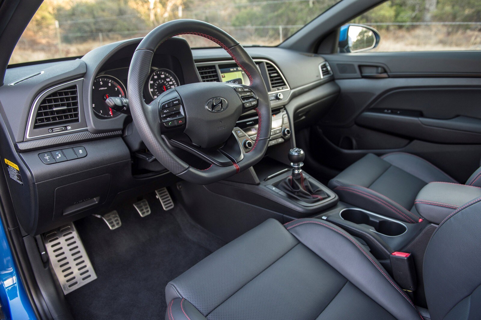 2017 Hyundai Elantra interior SWD