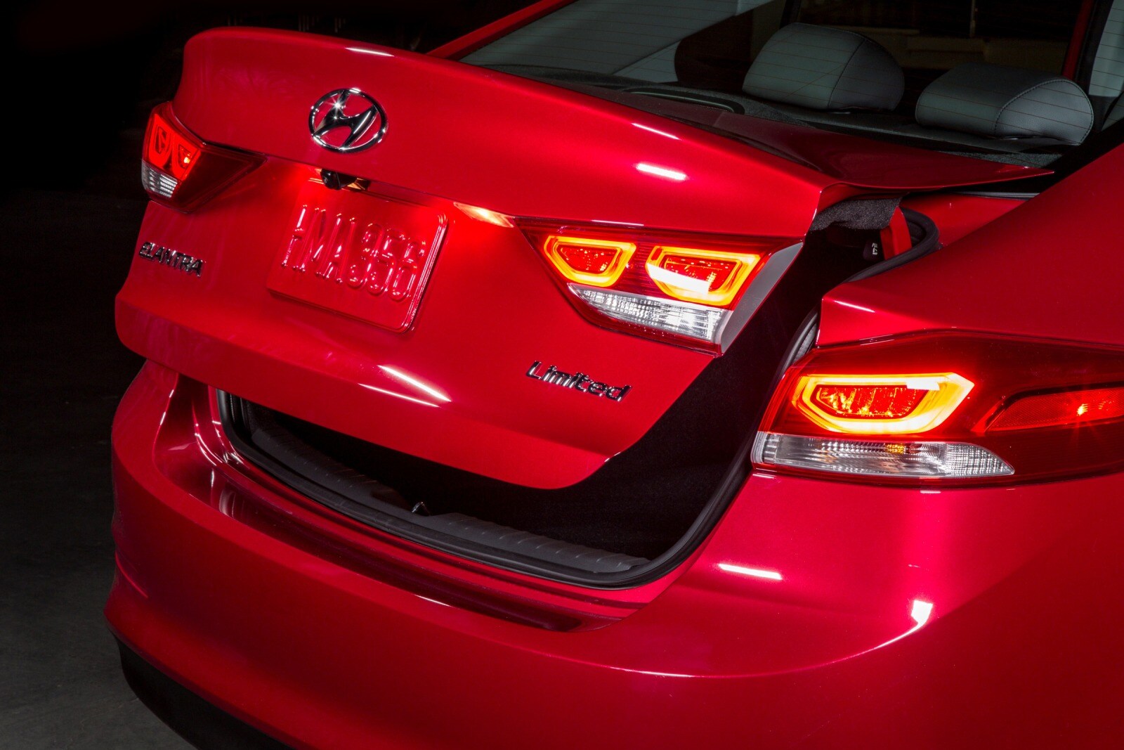 2018 Hyundai Elantra exterior EDETAIL