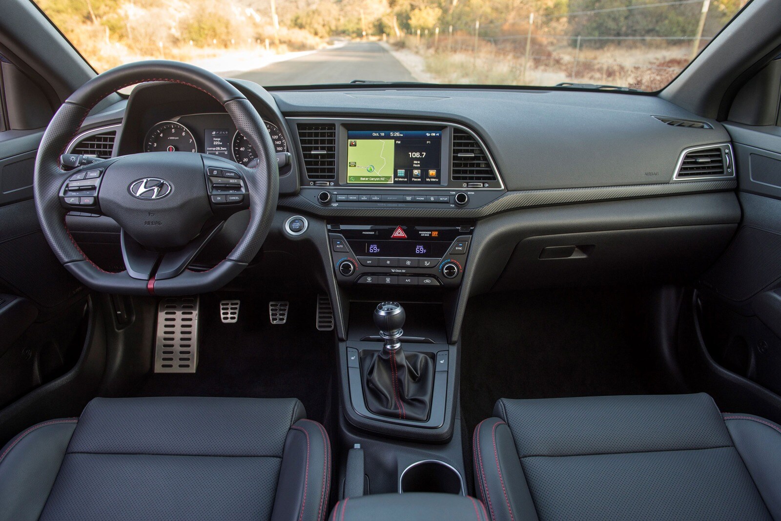 2018 Hyundai Elantra interior D