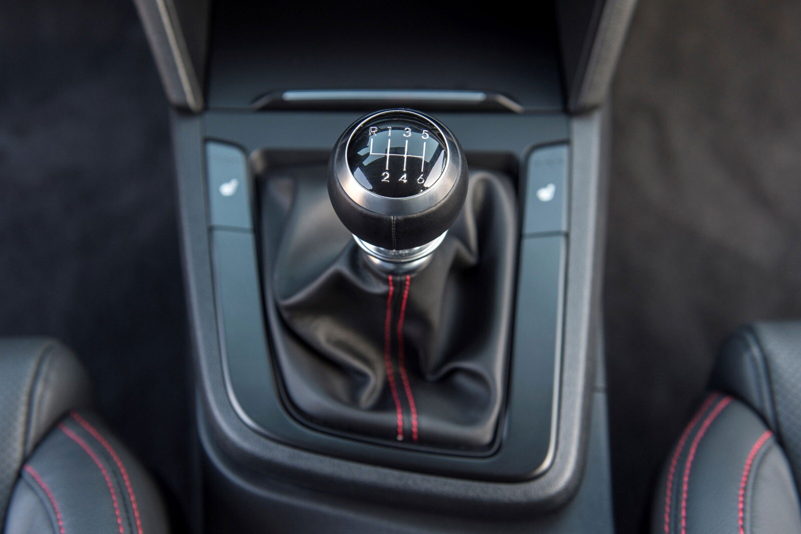 2018 Hyundai Elantra interior SHF