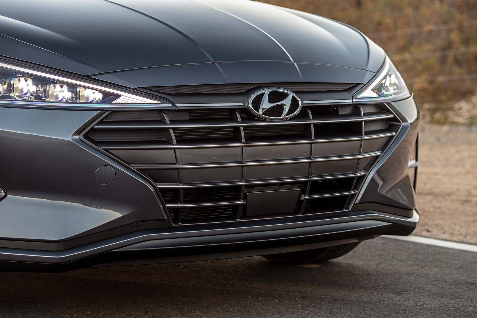 2019 Hyundai Elantra exterior FBDG