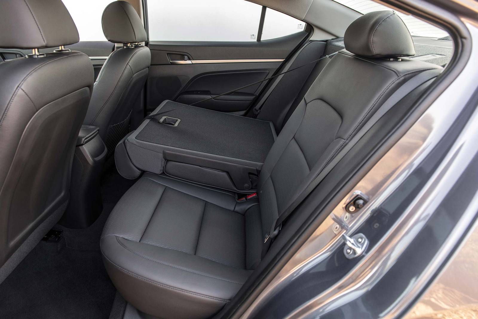 2019 Hyundai Elantra interior RSD