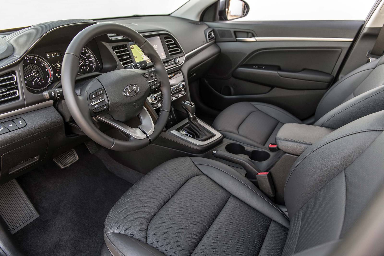 2019 Hyundai Elantra interior SWD