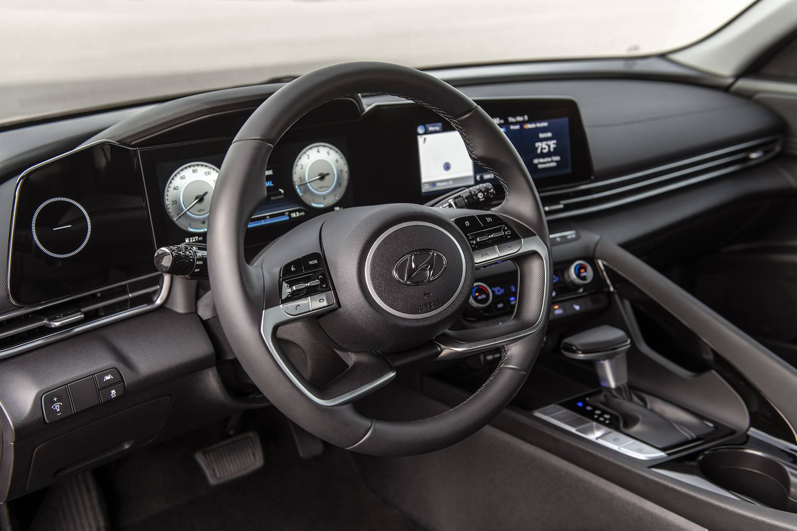 2021 Hyundai Elantra interior SWD