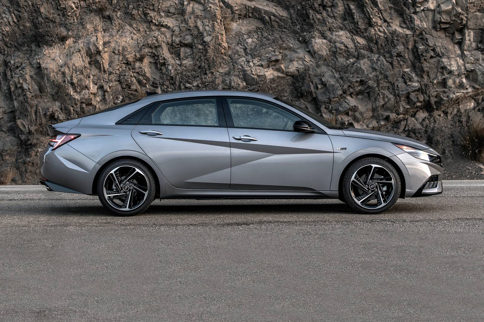2021 Hyundai Elantra exterior S