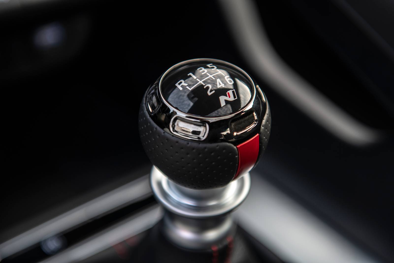 2021 Hyundai Elantra interior SHF