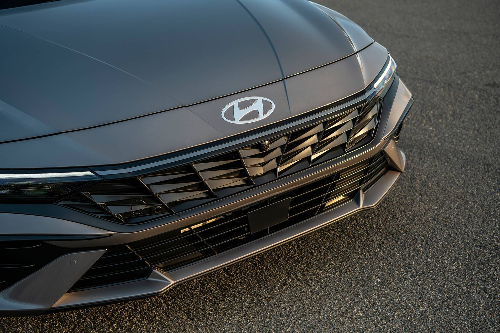 2025 Hyundai Elantra exterior EDETAIL