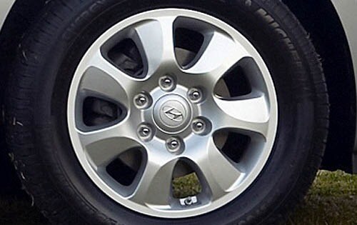 2007 Hyundai Entourage — OEM photo 3