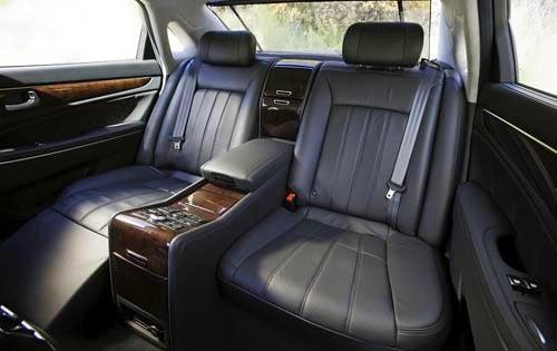 2012 Hyundai Equus interior RI