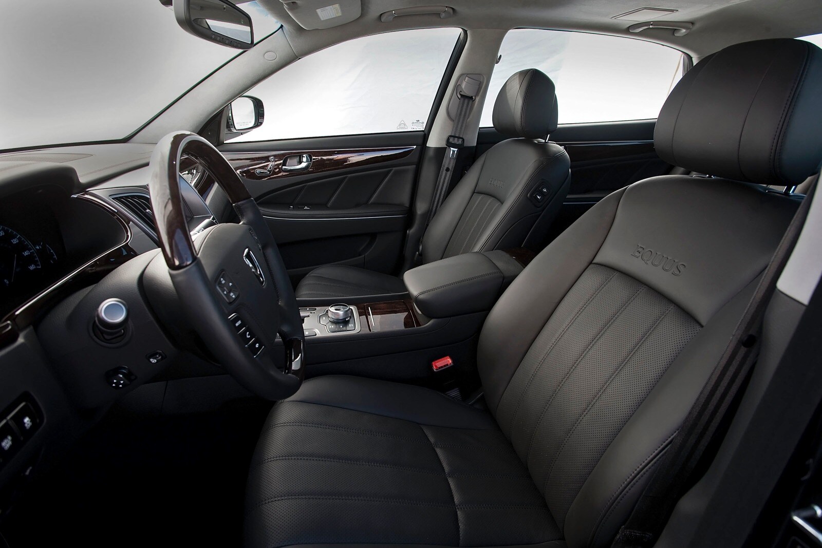 2013 Hyundai Equus interior I