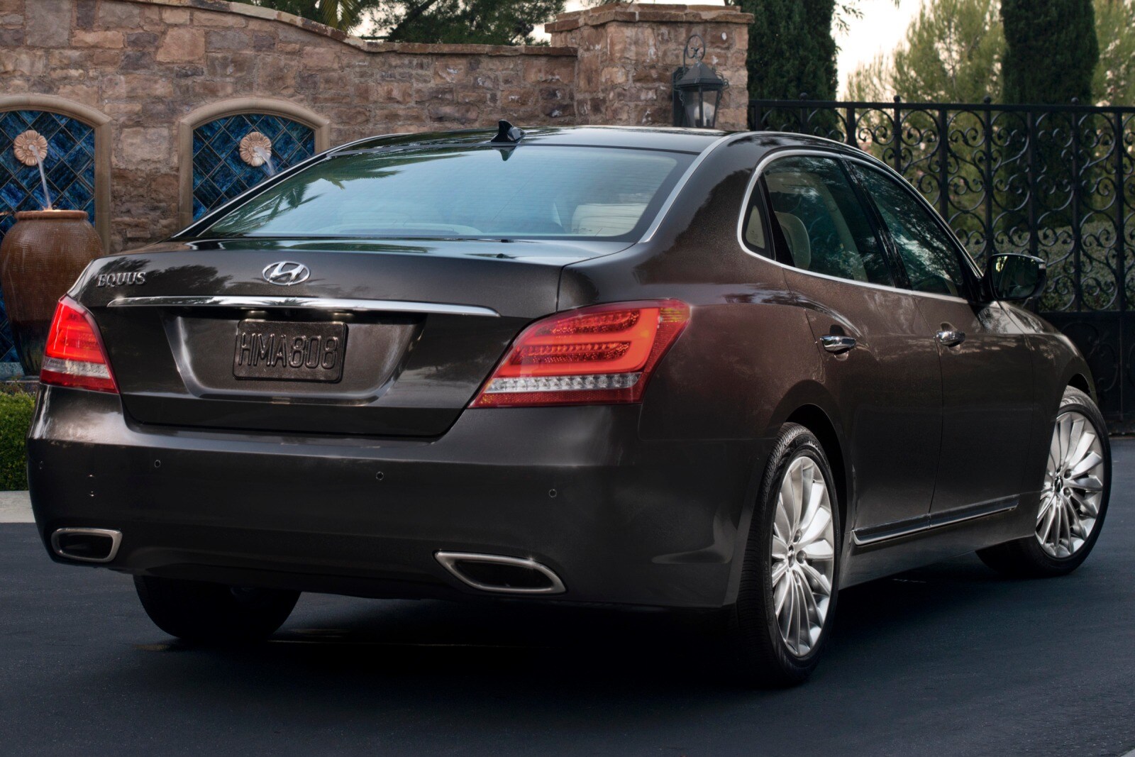 2014 Hyundai Equus
