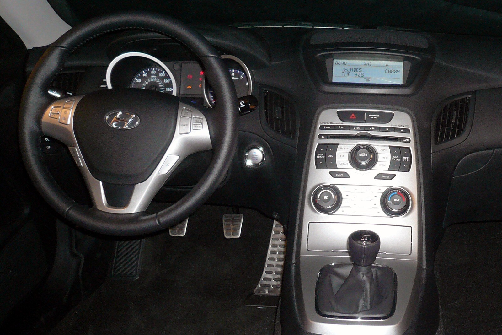 2010 Hyundai Genesis Coupe front safety D