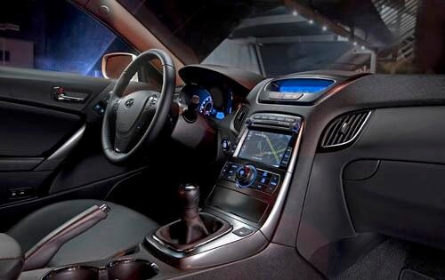 2012 Hyundai Genesis interior D