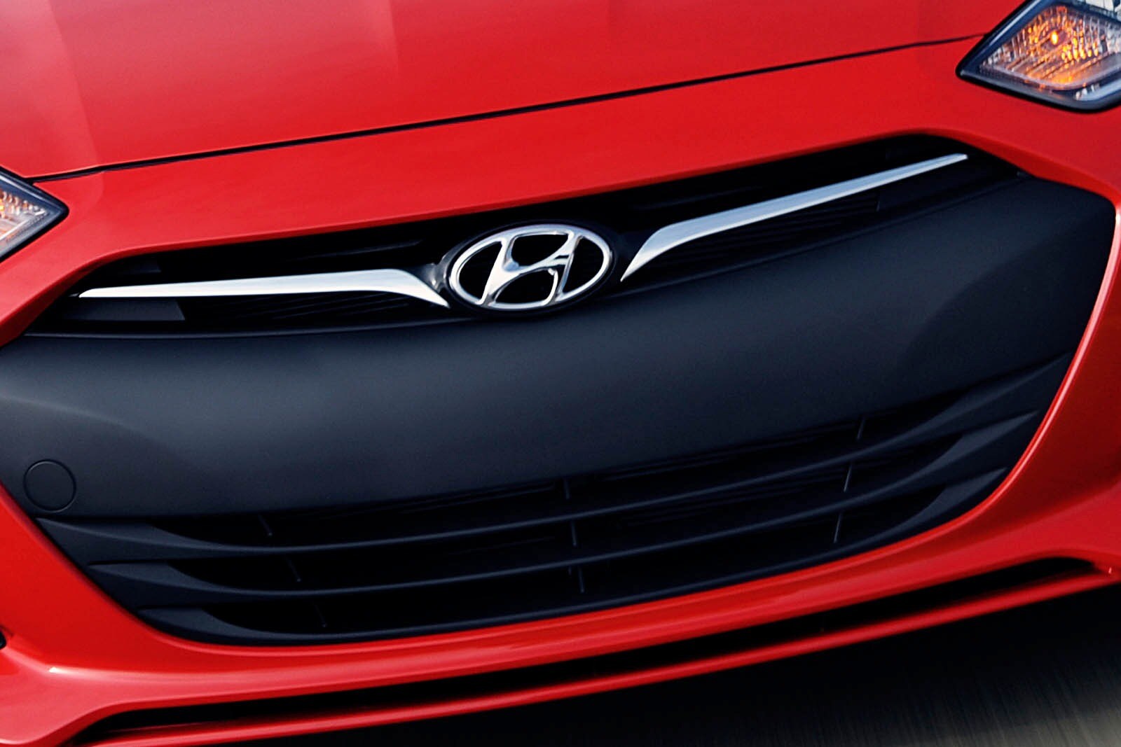 2013 Hyundai Genesis exterior FBDG